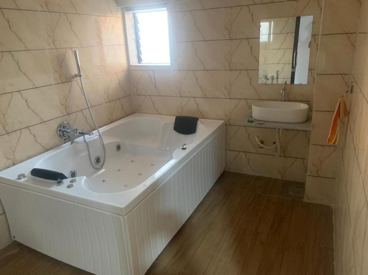 Kesar Hotel Viramgam Exteriér fotografie