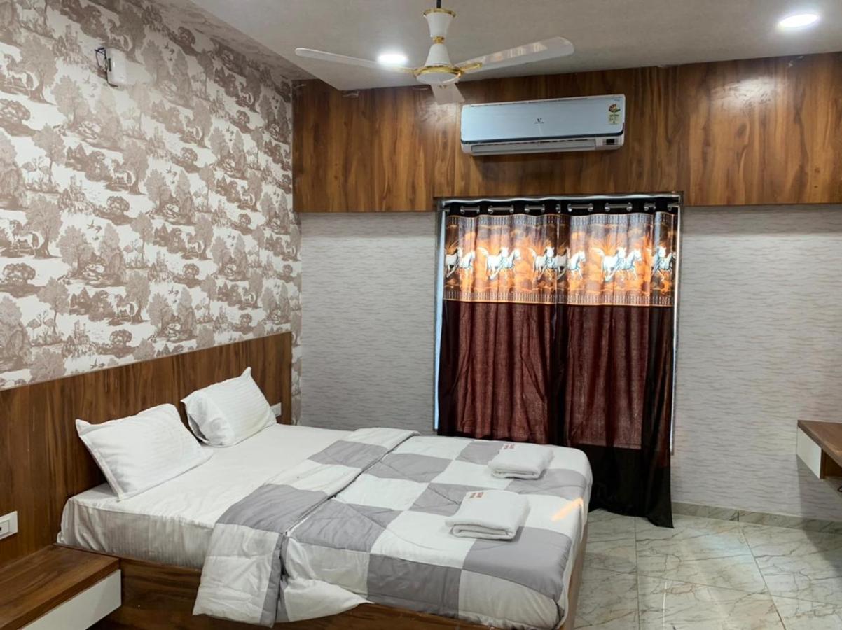Kesar Hotel Viramgam Exteriér fotografie