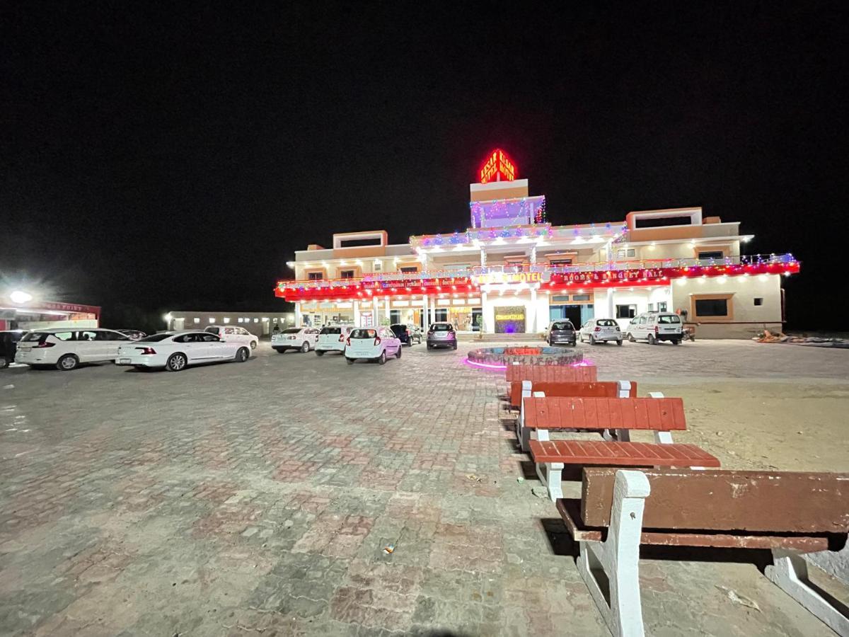 Kesar Hotel Viramgam Exteriér fotografie
